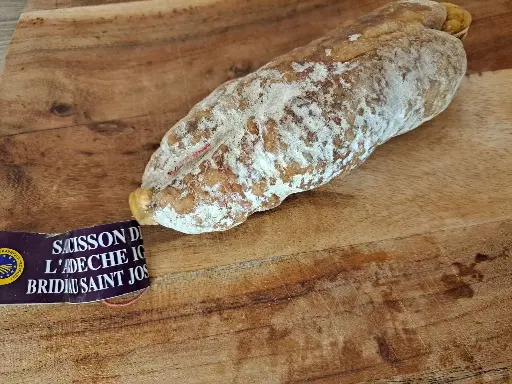Saucisson sec bridé au Saint-Joseph de l’Ardèche IGP – Raffinement et caractère